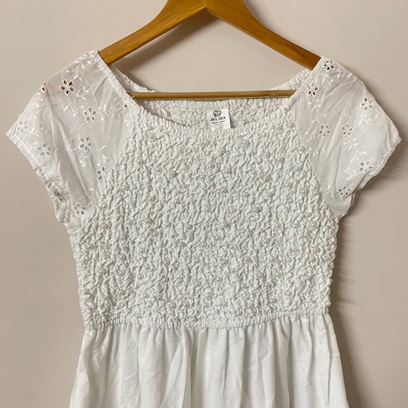 Medium- 100% Cotton White Maxi Dress - Picture 4 of 9